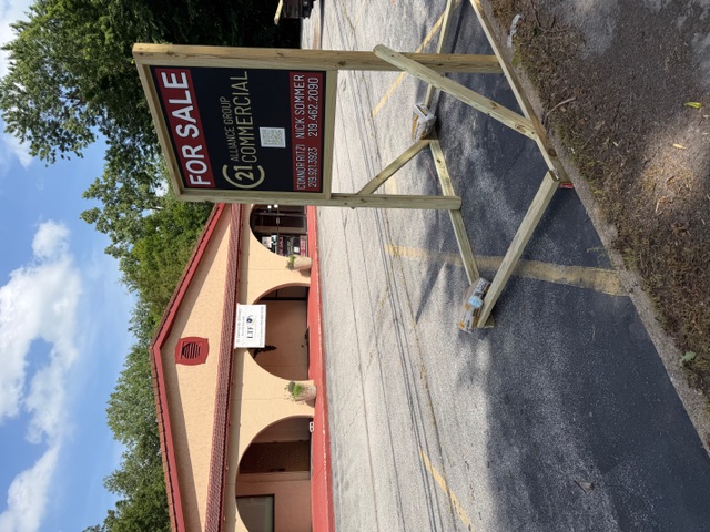 Commercial 4 by 4 real estate sign installation in chesterton, indiana