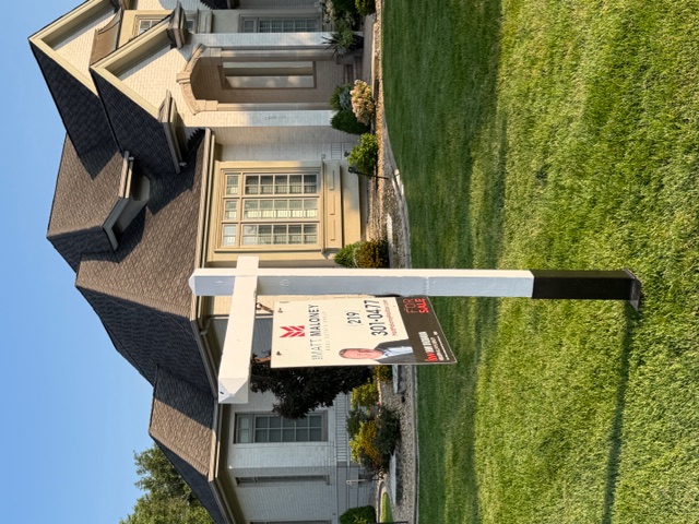 Residential real estate sign installation in Munster, Indiana